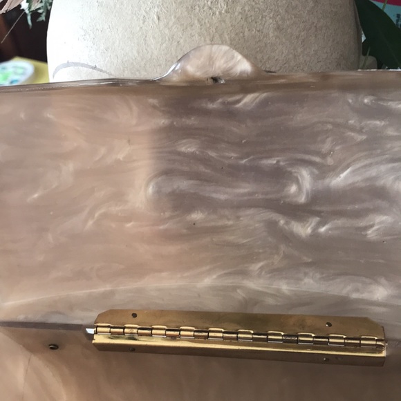 Vintage pearlized Llewelyn marbleized goldtone lucite hand bag circa 1950, 60s - Picture 8 of 10